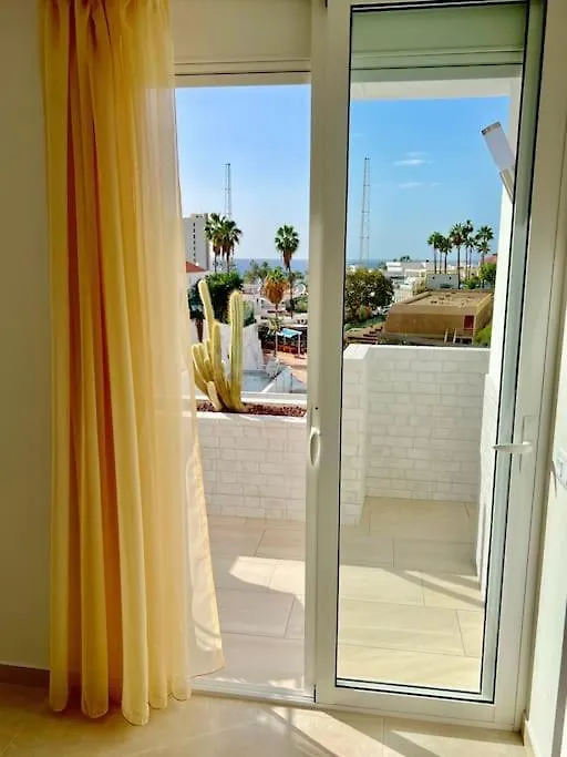 Apartment Sunny Apt On The Paradise Coast. Arona