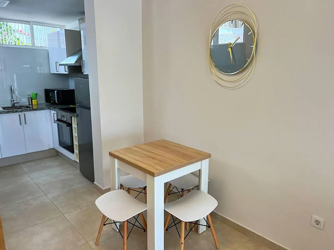 Sunny Apt On The Paradise Coast. Arona  Spain