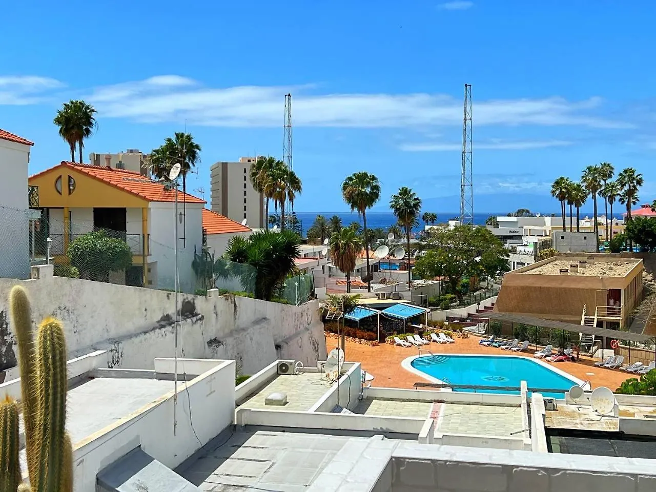 Sunny Apt On The Paradise Coast. Arona  Spain