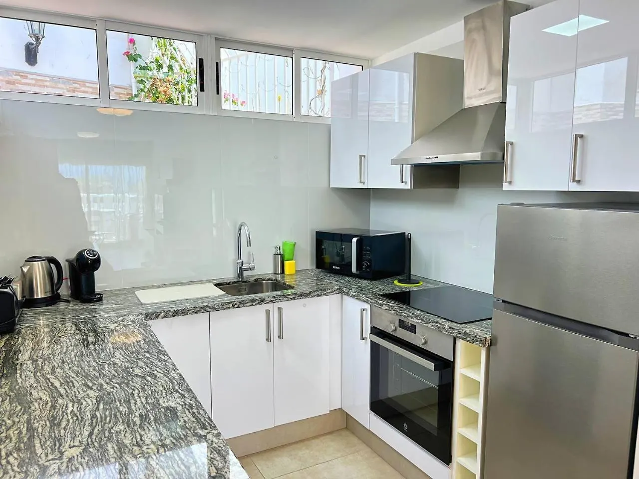 Sunny Apt On The Paradise Coast. Arona  0*, Arona (Tenerife) Spain